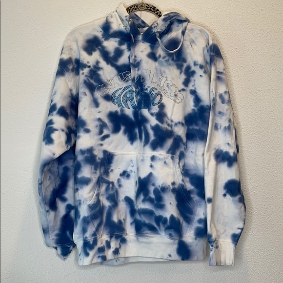 COOKIES N KICKS Tops - COOKIES N KICKS TIE DYE HOODIE